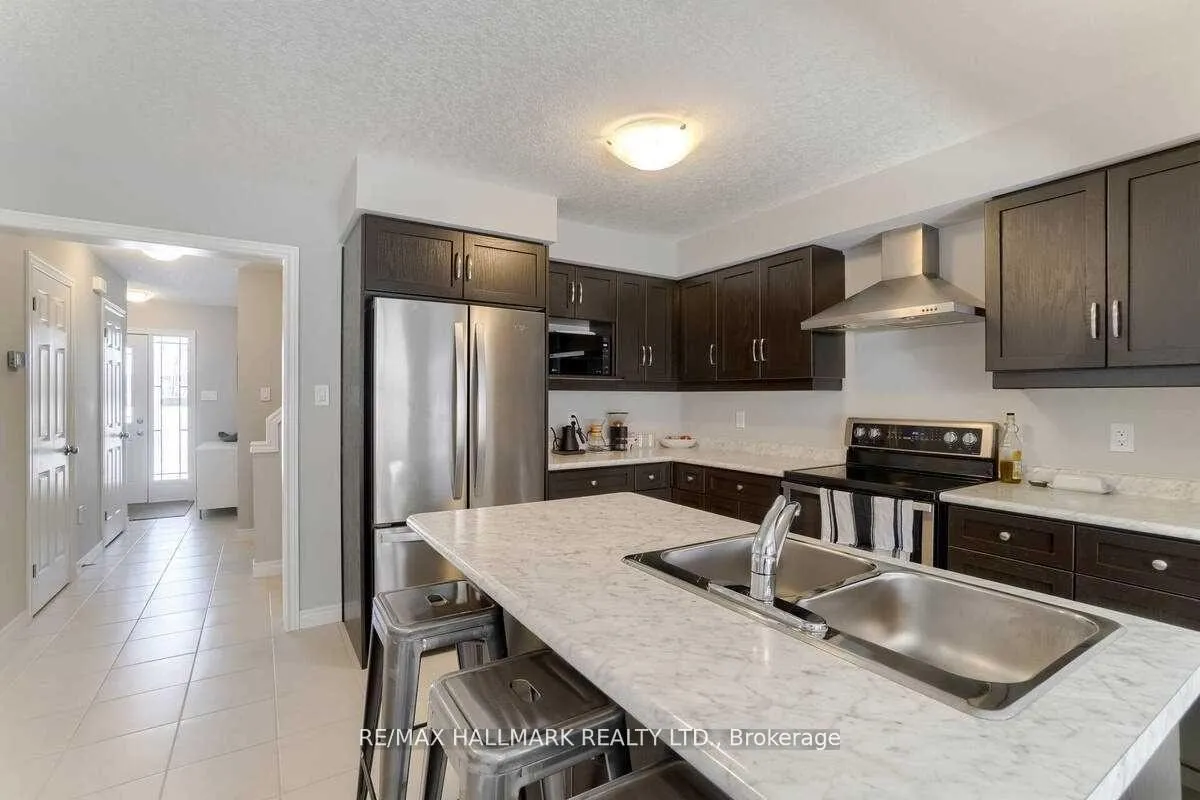 Photo 8 of 75 John Brabson Crescent, Guelph, Kortright East — HOMEH