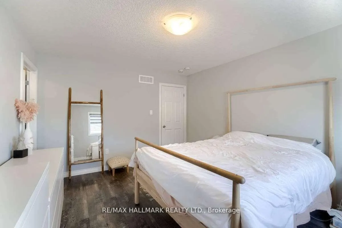 Photo 12 of 75 John Brabson Crescent, Guelph, Kortright East — HOMEH