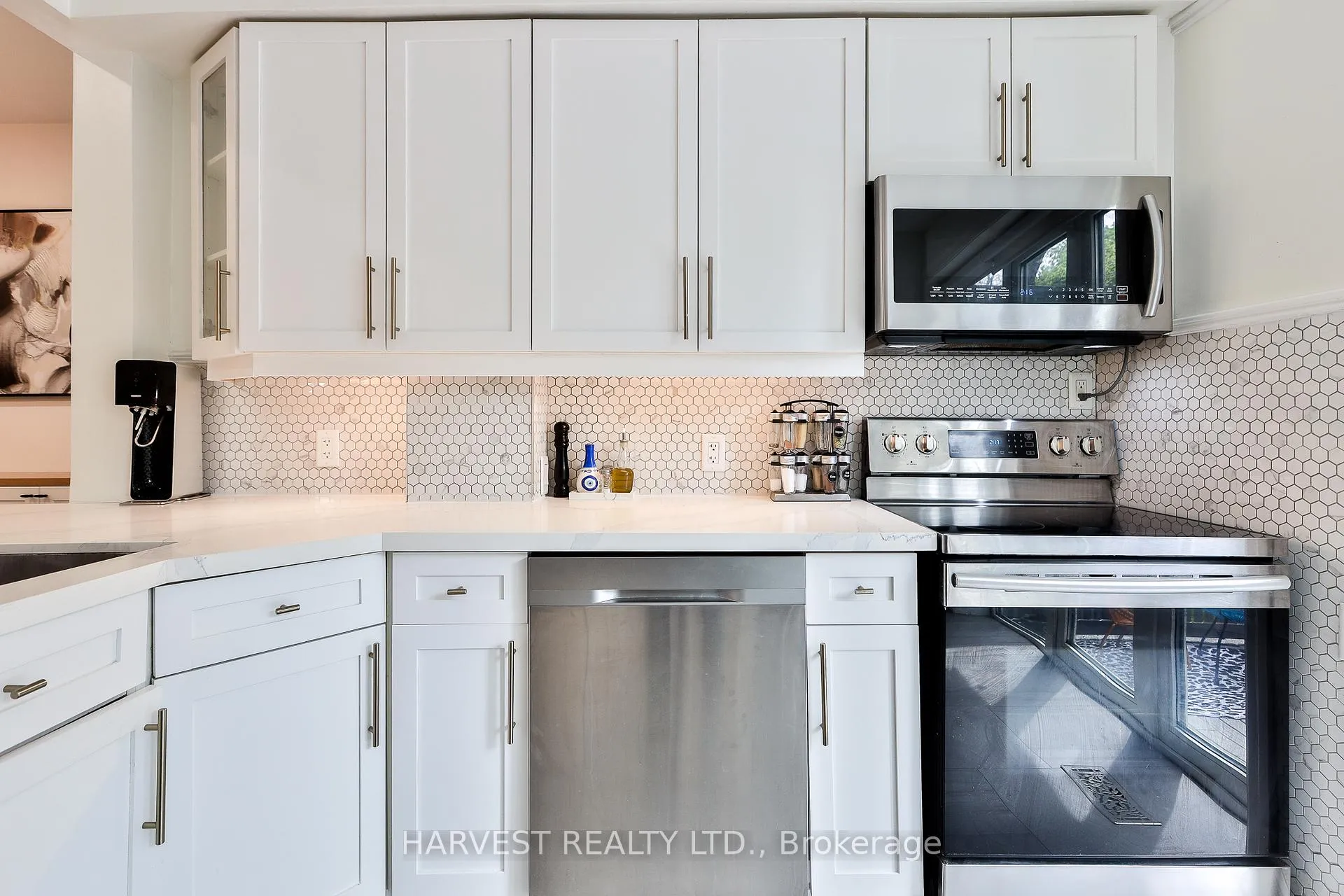 Photo 19 of 109 Helendale Avenue, Toronto, Yonge-Eglinton — HOMEH
