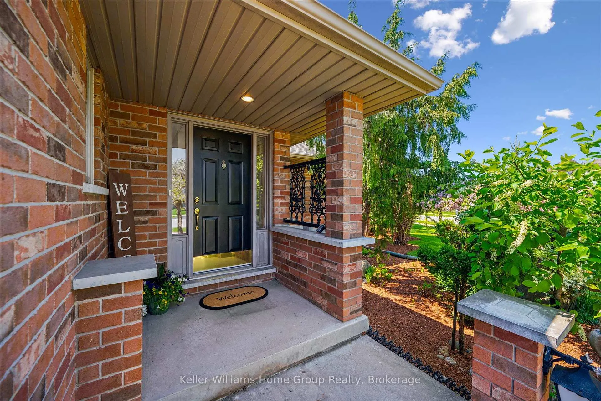Photo 1 of 40 Gibbs Crescent, Guelph, Clairfields/Hanlon Business Park — HOMEH