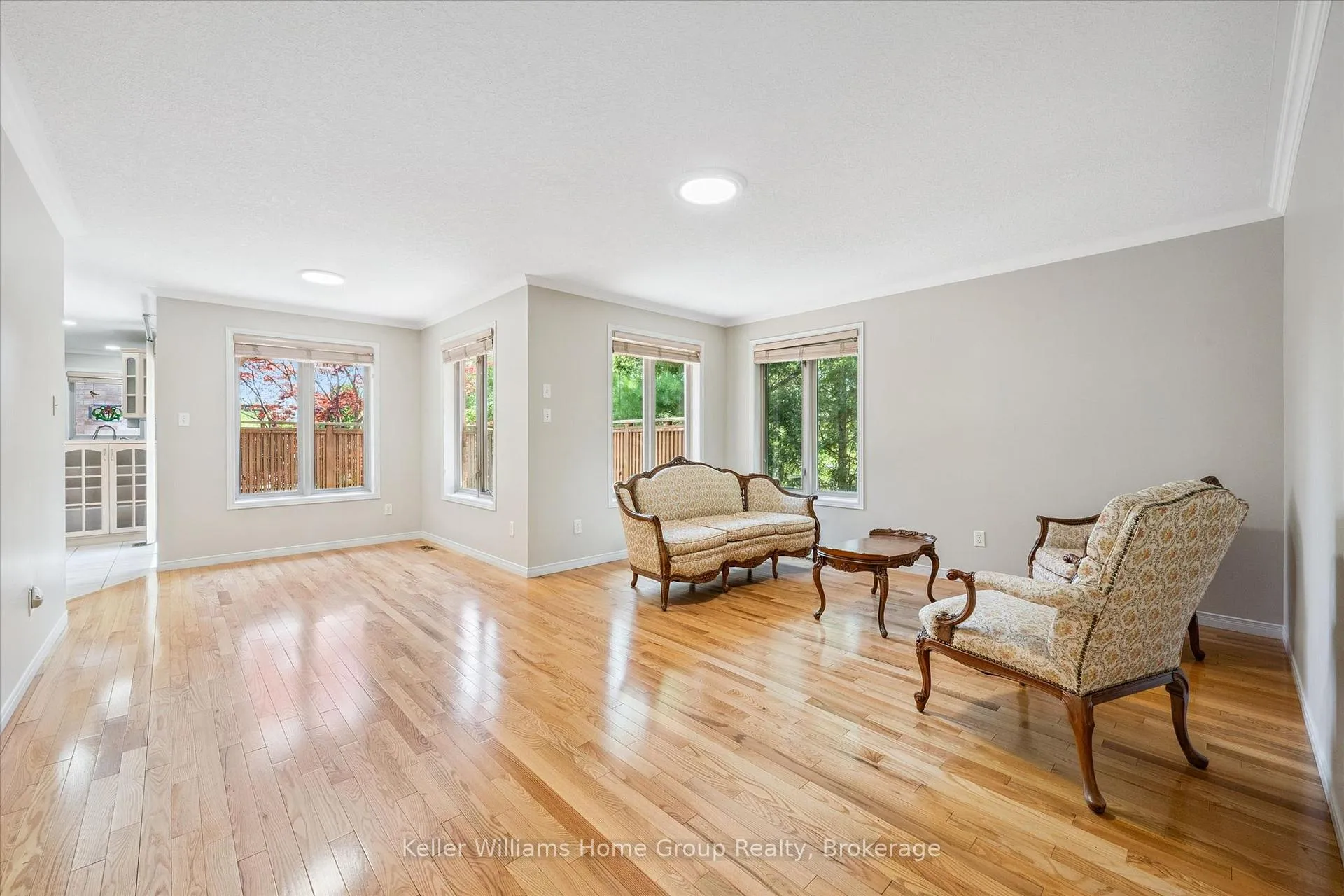 Photo 14 of 40 Gibbs Crescent, Guelph, Clairfields/Hanlon Business Park — HOMEH
