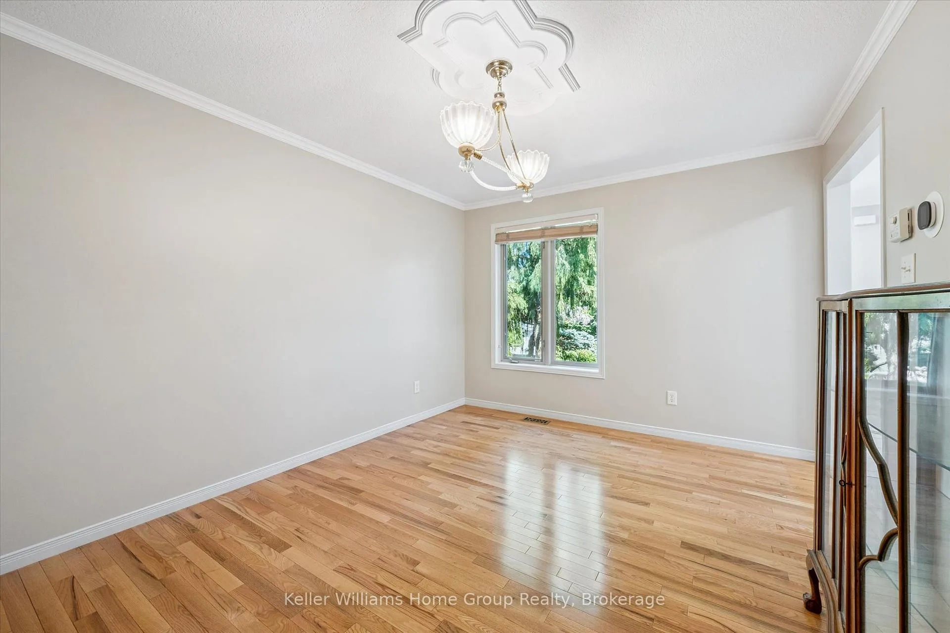 Photo 17 of 40 Gibbs Crescent, Guelph, Clairfields/Hanlon Business Park — HOMEH
