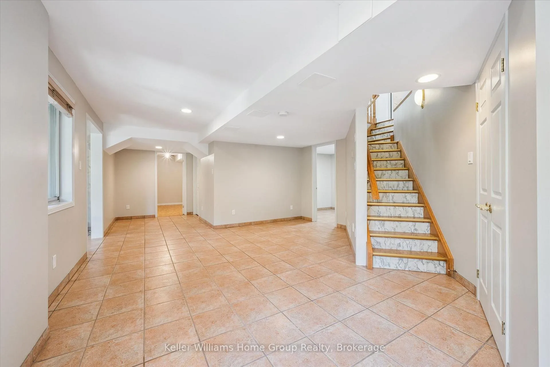 Photo 28 of 40 Gibbs Crescent, Guelph, Clairfields/Hanlon Business Park — HOMEH