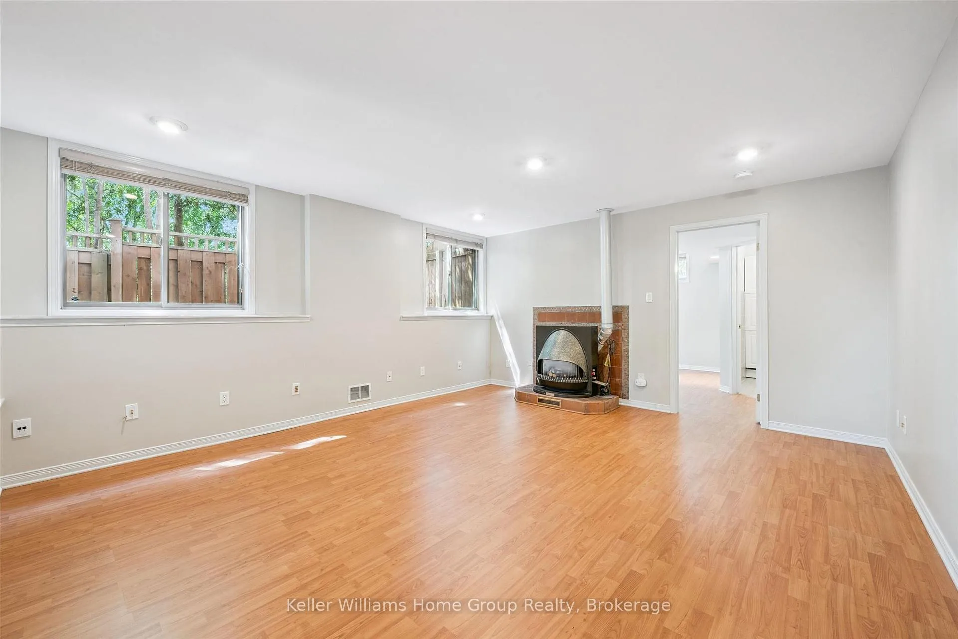 Photo 31 of 40 Gibbs Crescent, Guelph, Clairfields/Hanlon Business Park — HOMEH