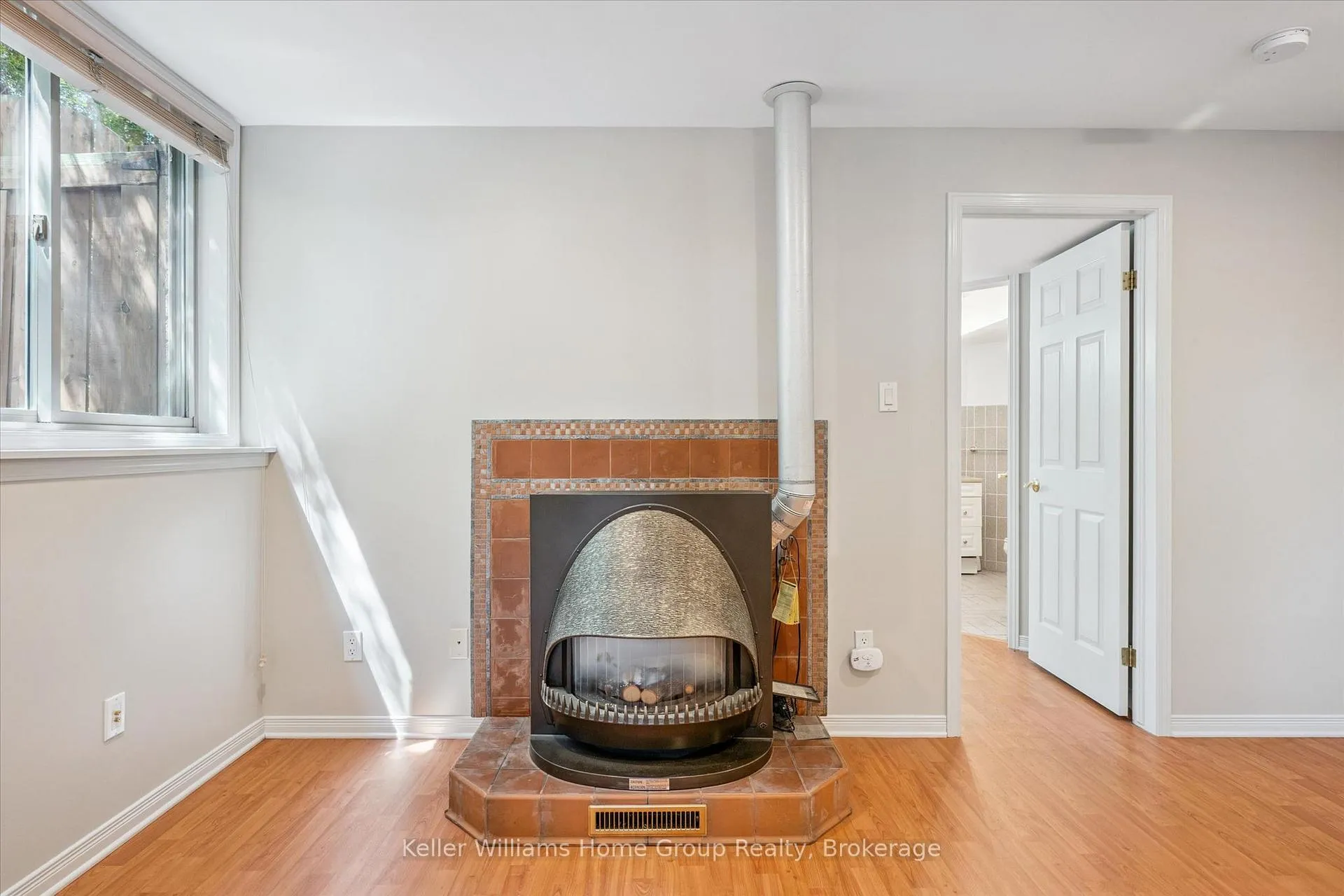 Photo 32 of 40 Gibbs Crescent, Guelph, Clairfields/Hanlon Business Park — HOMEH
