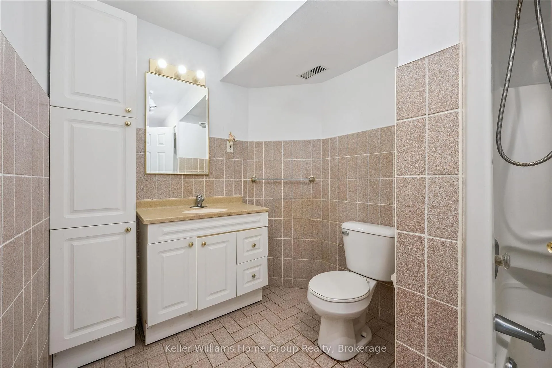 Photo 36 of 40 Gibbs Crescent, Guelph, Clairfields/Hanlon Business Park — HOMEH