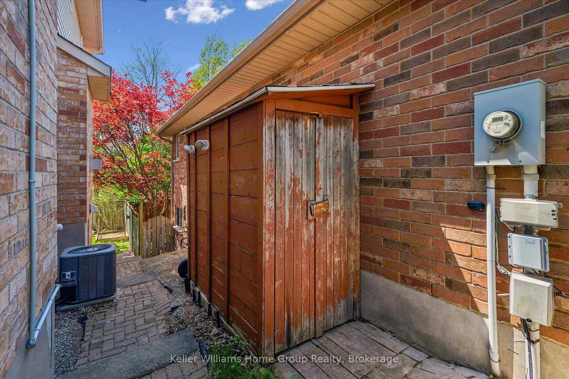 Photo 49 of 40 Gibbs Crescent, Guelph, Clairfields/Hanlon Business Park — HOMEH