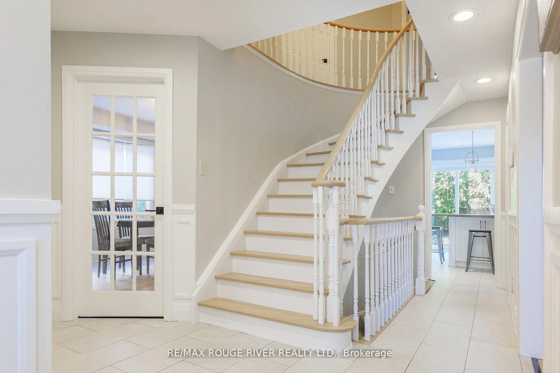Photo 6 of 1819 Post Drive, Pickering, Amberlea — HOMEH