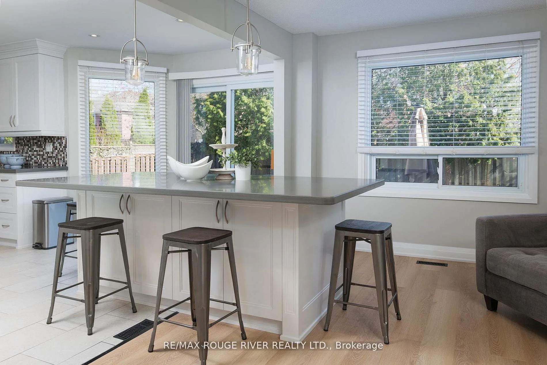 Photo 10 of 1819 Post Drive, Pickering, Amberlea — HOMEH