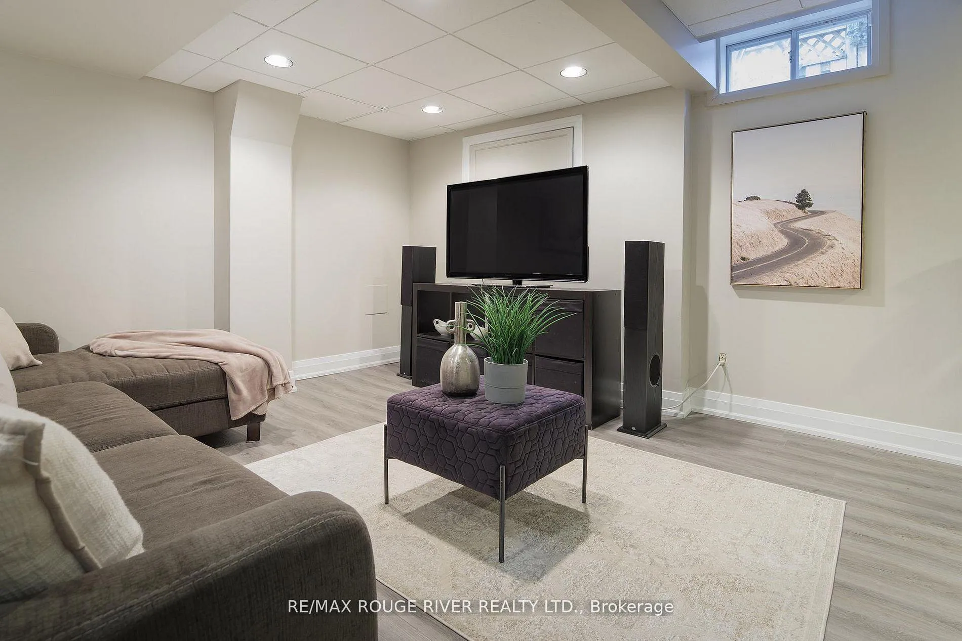 Photo 37 of 1819 Post Drive, Pickering, Amberlea — HOMEH