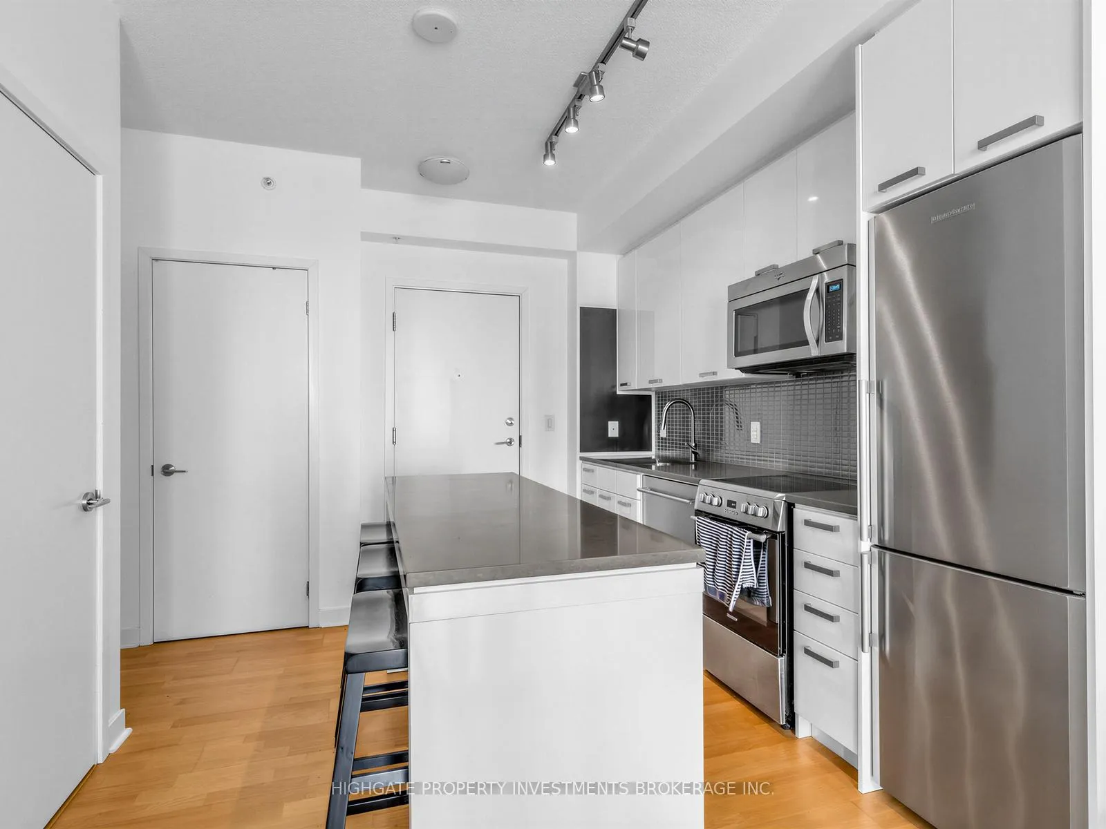 Photo 2 of Unit 2311, 295 Adelaide Street W, Toronto, Waterfront Communities — HOMEH