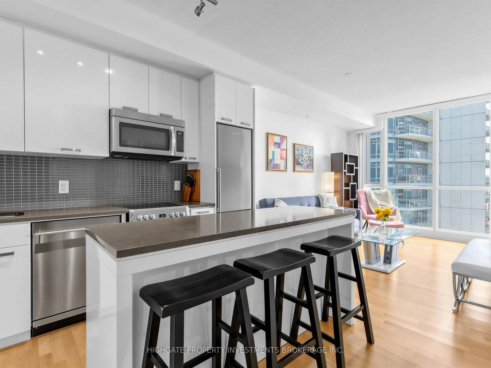 Photo 9 of Unit 2311, 295 Adelaide Street W, Toronto, Waterfront Communities — HOMEH