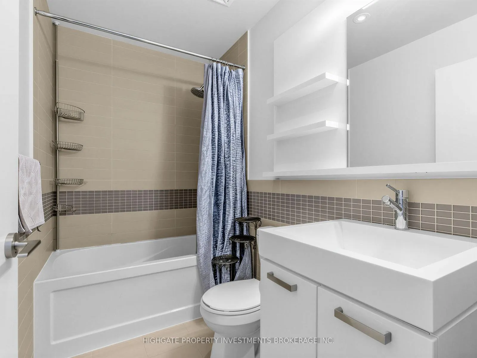 Photo 19 of Unit 2311, 295 Adelaide Street W, Toronto, Waterfront Communities — HOMEH