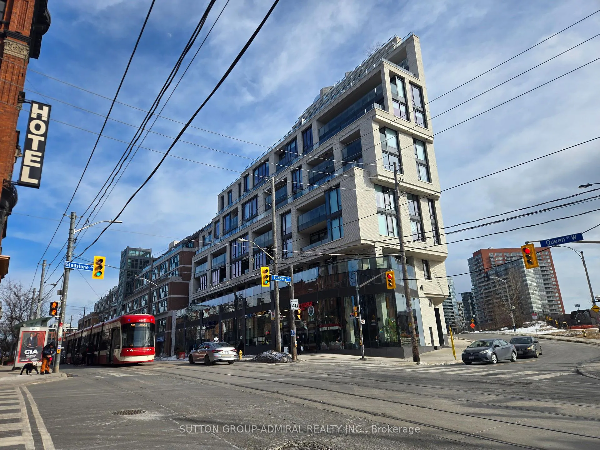 Front of Unit 402, 200 Sudbury Street