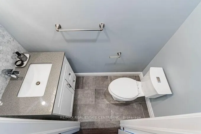 Photo 28 of 33 Strathroy Crescent, Hamilton, Waterdown — HOMEH