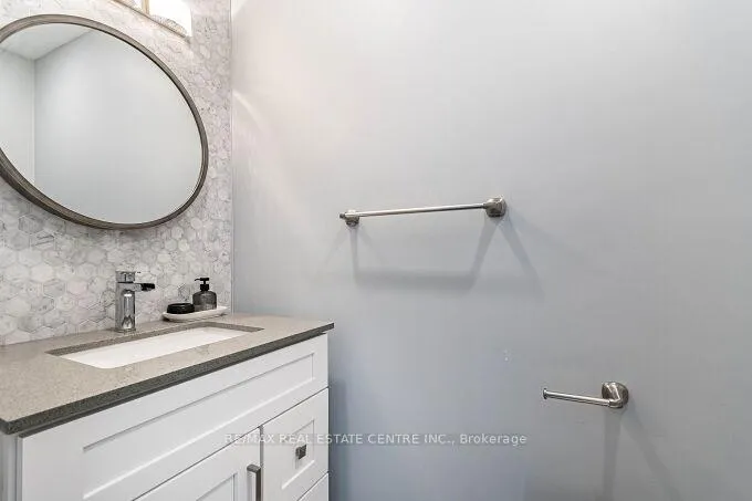 Photo 30 of 33 Strathroy Crescent, Hamilton, Waterdown — HOMEH