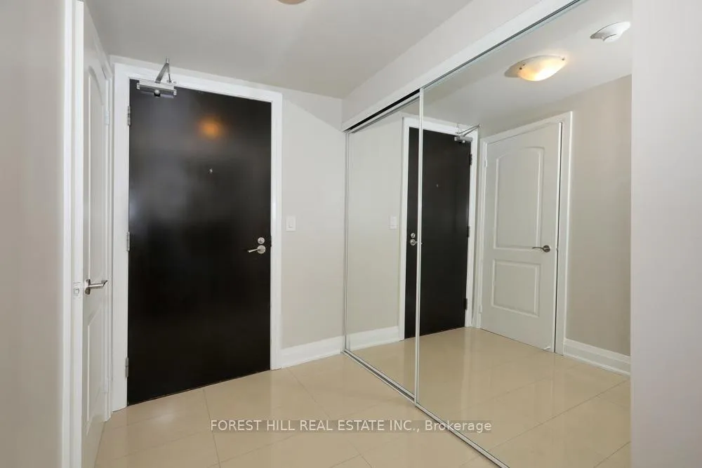 Photo 3 of Unit 218, 30 North Park Road, Vaughan, Beverley Glen — HOMEH