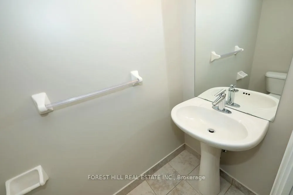 Photo 4 of Unit 218, 30 North Park Road, Vaughan, Beverley Glen — HOMEH