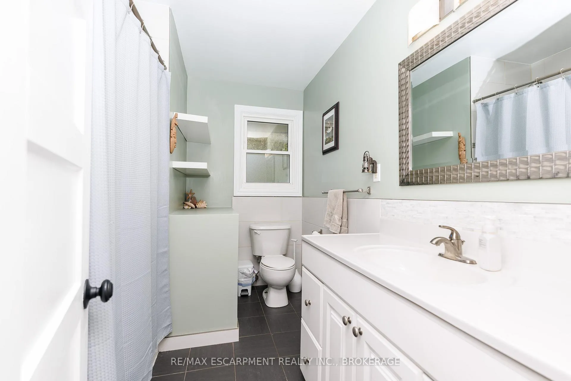 Photo 14 of 4036 Miller Avenue, Lincoln, Lincoln-Jordan/Vineland — HOMEH