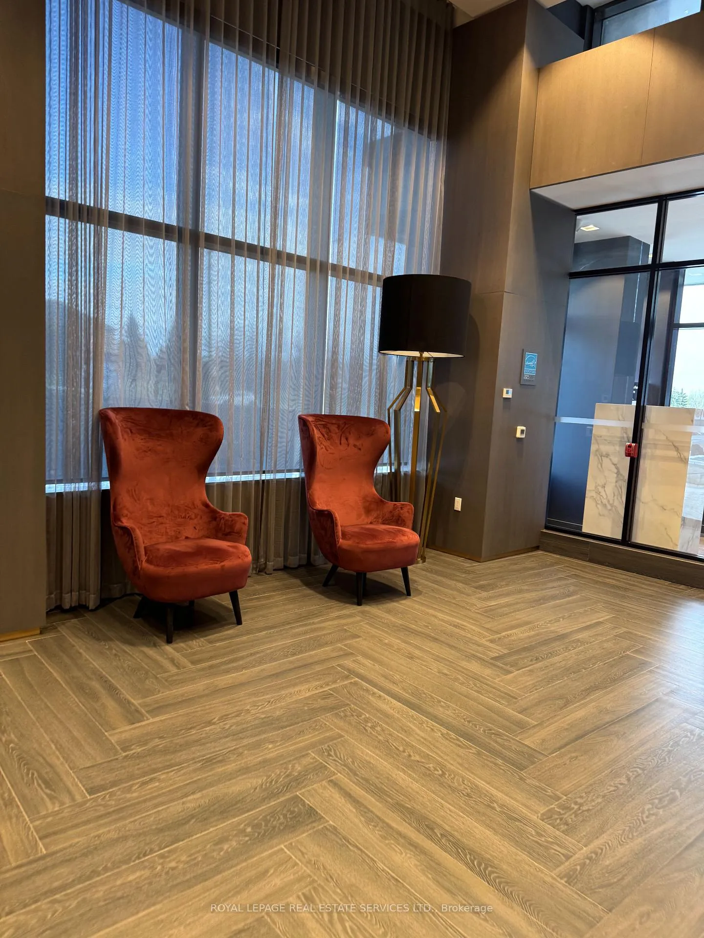 Photo 5 of Unit LPH21, 395 Dundas St W, Oakville, Glenorchy — HOMEH
