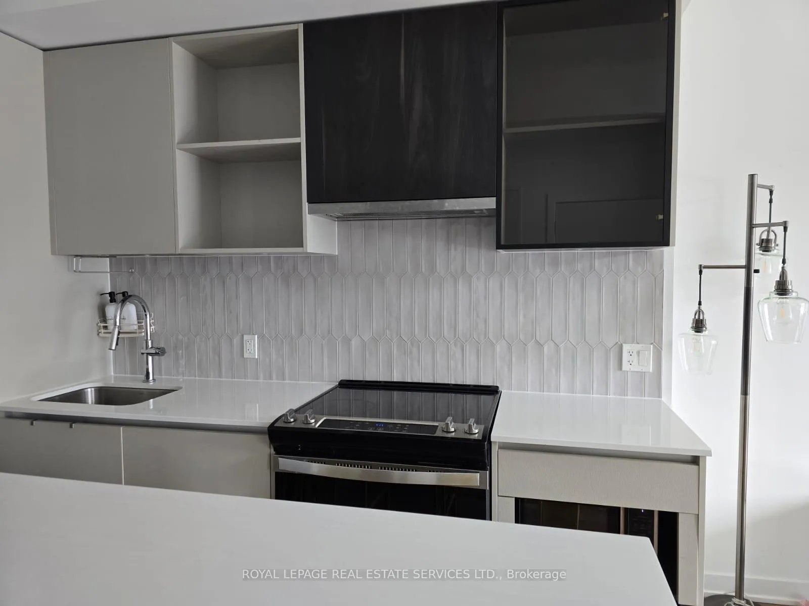 Photo 12 of Unit LPH21, 395 Dundas St W, Oakville, Glenorchy — HOMEH