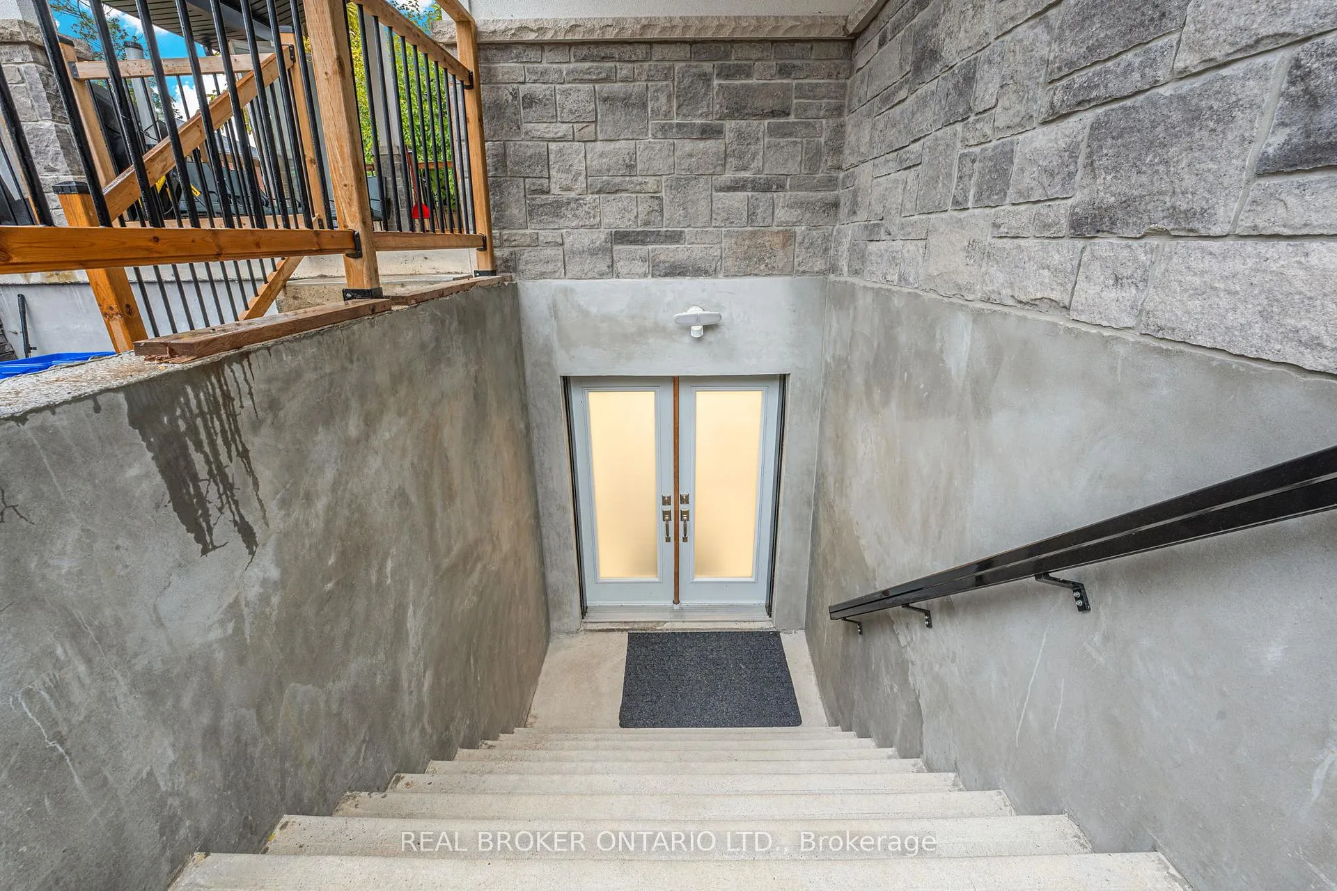 Photo 4 of Unit BSMT, 330 Maple Avenue, Halton Hills, Georgetown — HOMEH