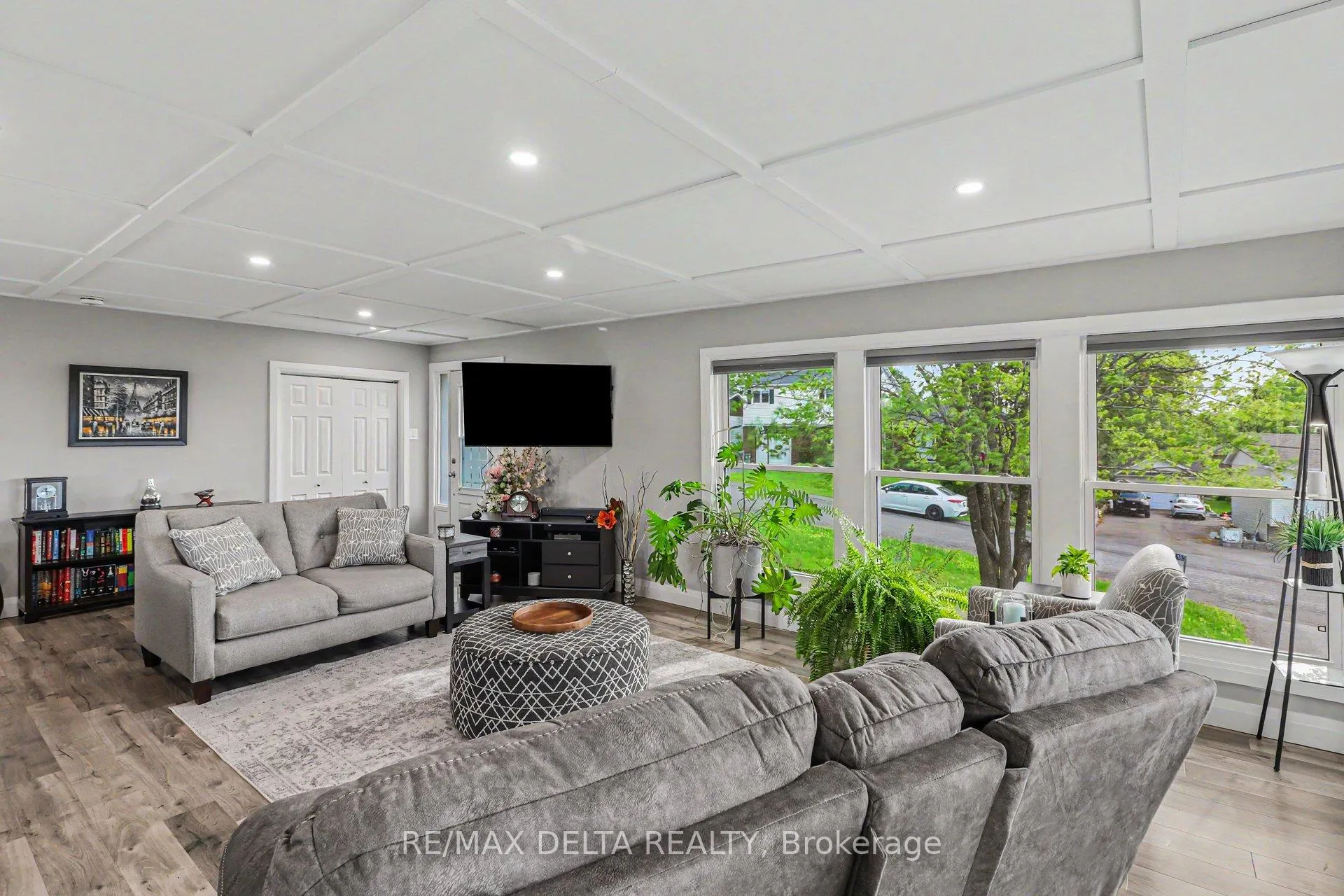 Photo 4 of 1363 Gerald Street, Ottawa, Springridge/East Village — HOMEH