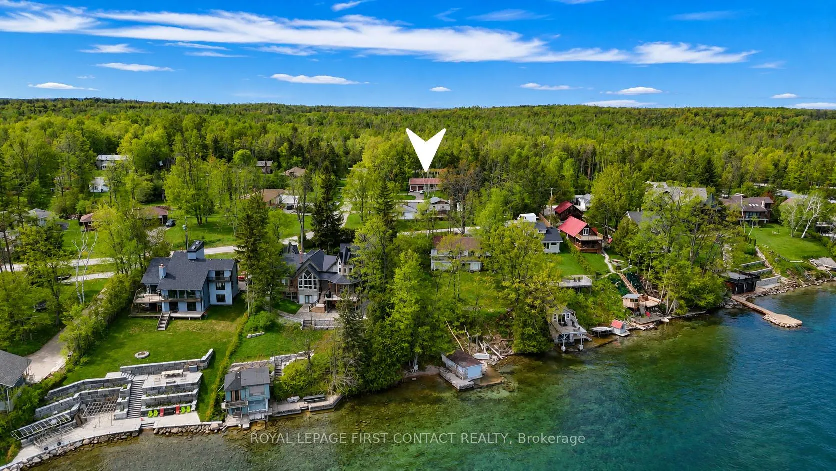 Photo 3 of 303 Shoreline Drive, Oro-Medonte, Rural Oro-Medonte — HOMEH