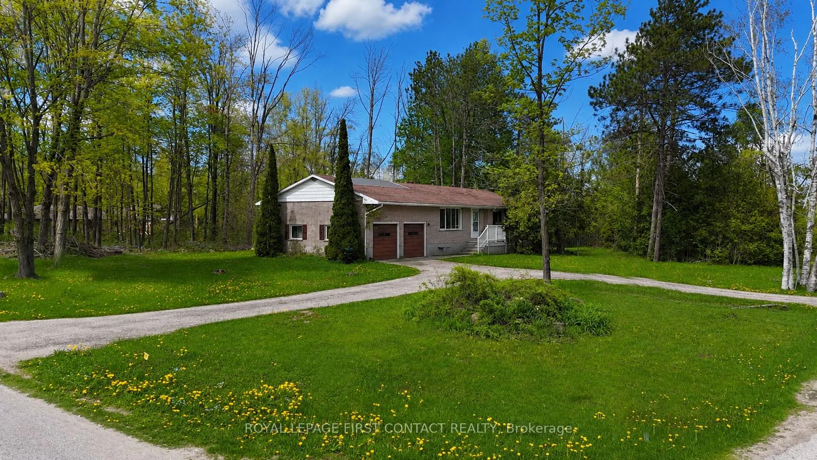 Photo 5 of 303 Shoreline Drive, Oro-Medonte, Rural Oro-Medonte — HOMEH