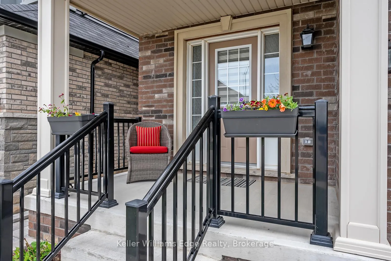 Photo 3 of 92 Flagg Avenue, Brant, Paris — HOMEH