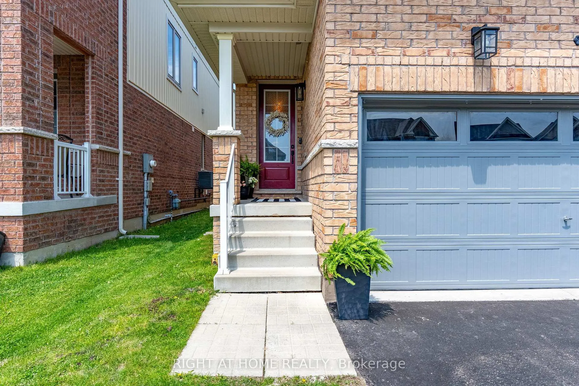 Photo 4 of 72 Wagner Crescent, Essa, Angus — HOMEH