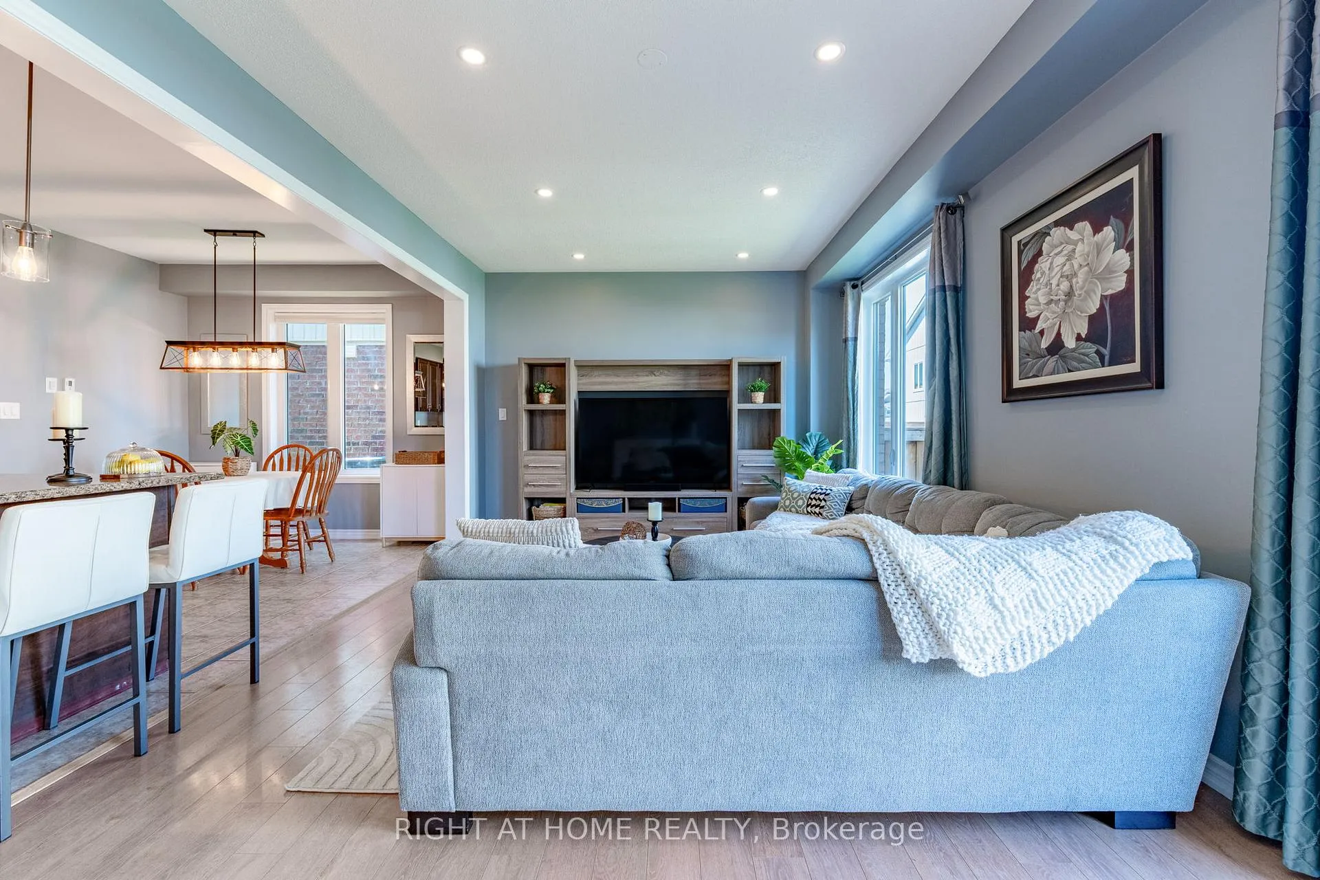 Photo 15 of 72 Wagner Crescent, Essa, Angus — HOMEH