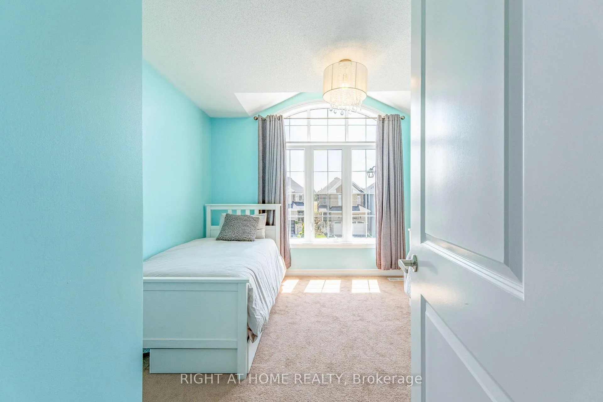Photo 23 of 72 Wagner Crescent, Essa, Angus — HOMEH