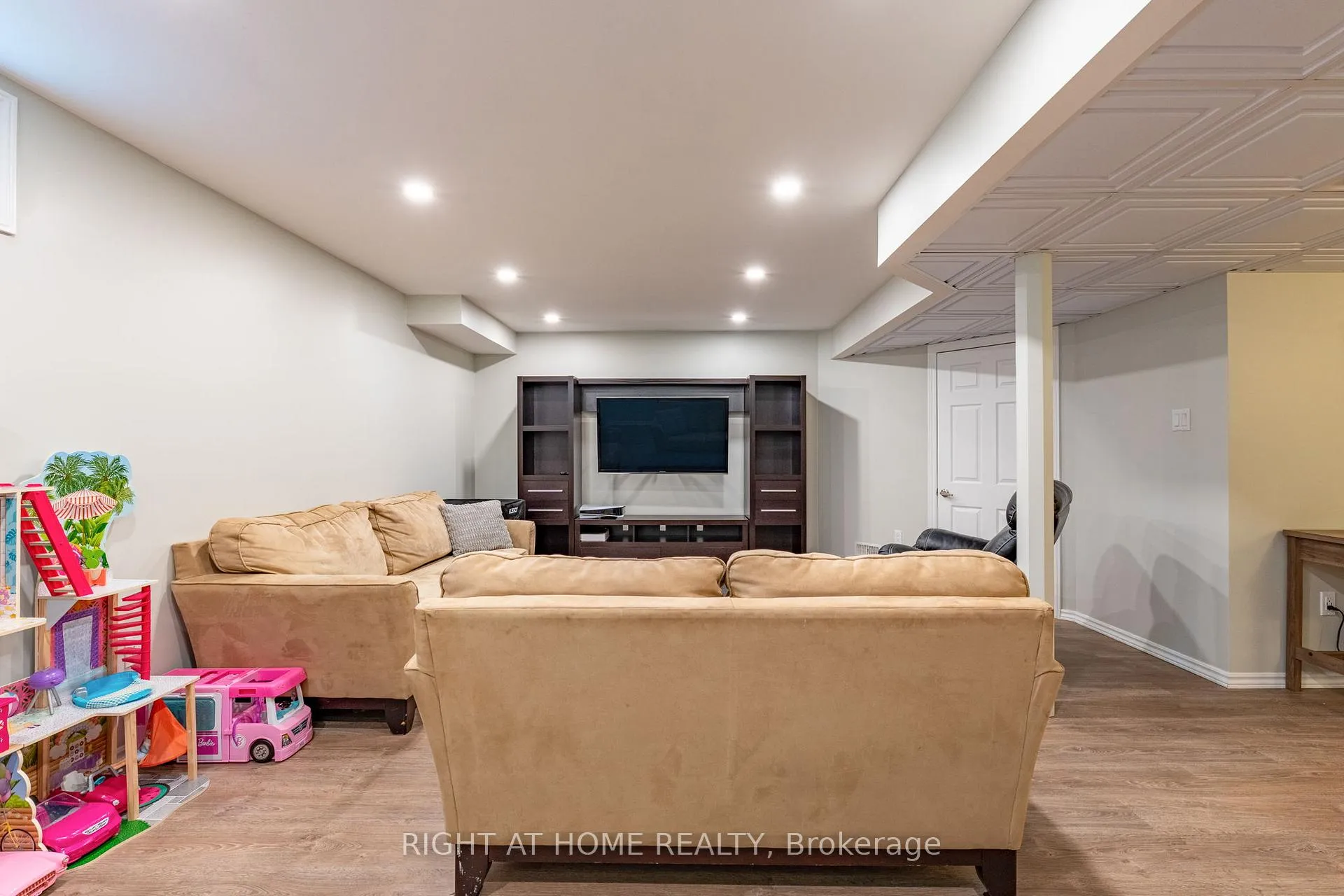 Photo 40 of 72 Wagner Crescent, Essa, Angus — HOMEH