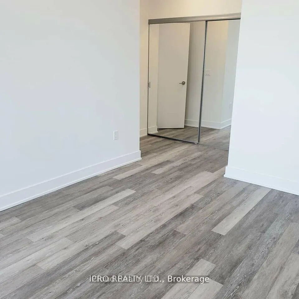Photo 3 of Unit 1322, 30 Shore Breeze Drive, Etobicoke, Mimico — HOMEH