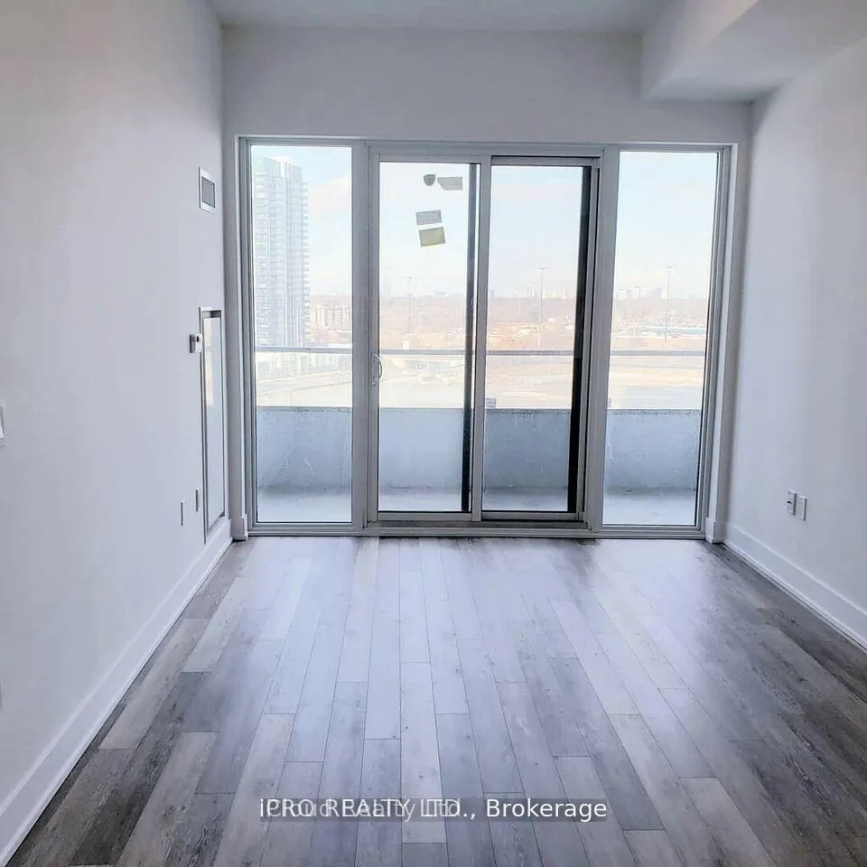 Photo 5 of Unit 1322, 30 Shore Breeze Drive, Etobicoke, Mimico — HOMEH