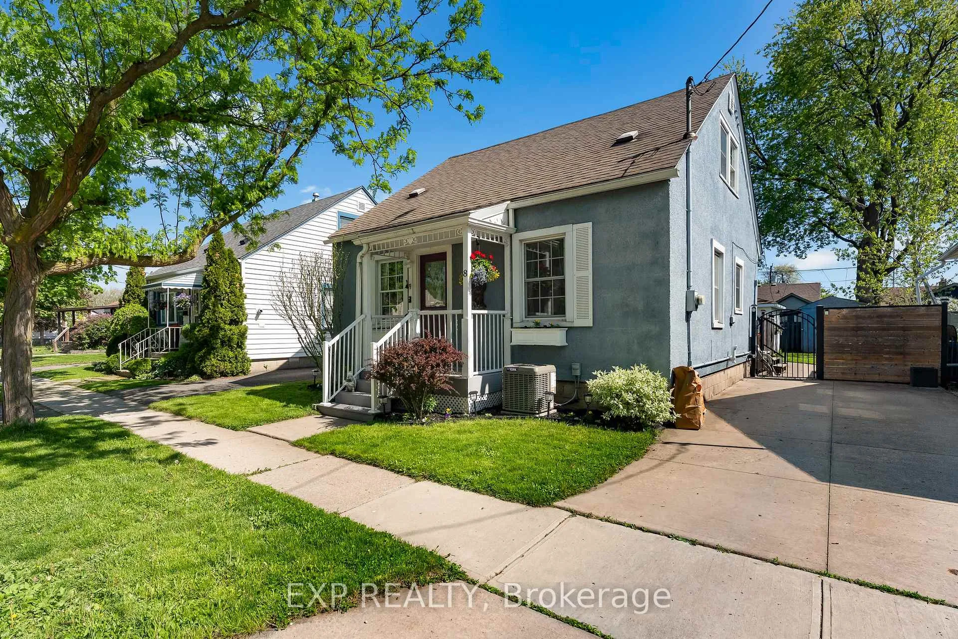 Photo 2 of 8 Coventry Street, St. Catharines, E. Chester — HOMEH