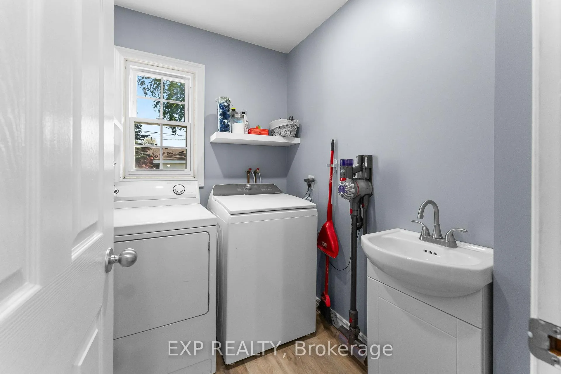 Photo 18 of 8 Coventry Street, St. Catharines, E. Chester — HOMEH