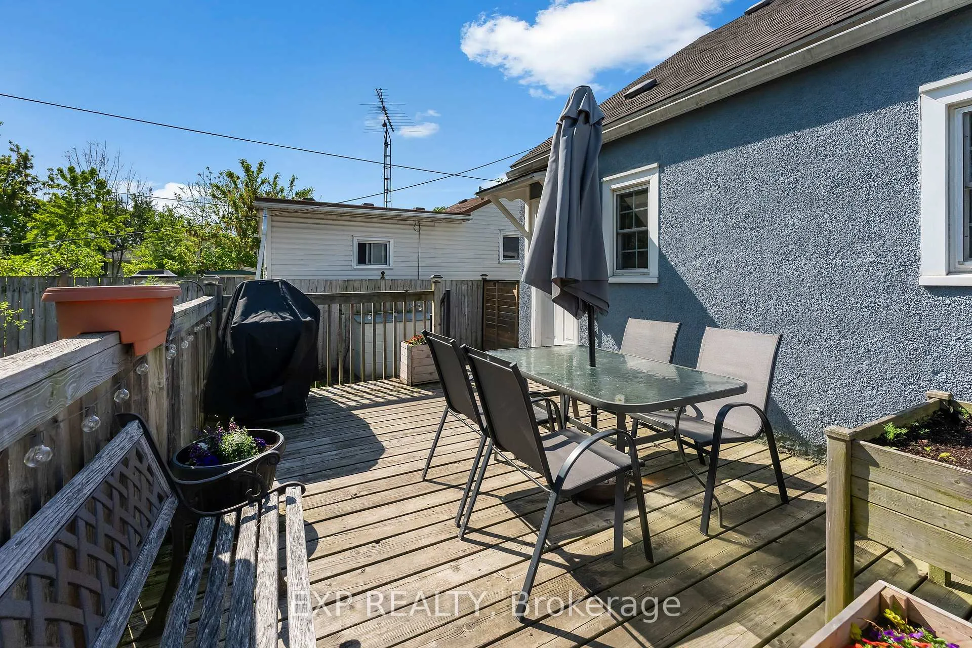 Photo 31 of 8 Coventry Street, St. Catharines, E. Chester — HOMEH