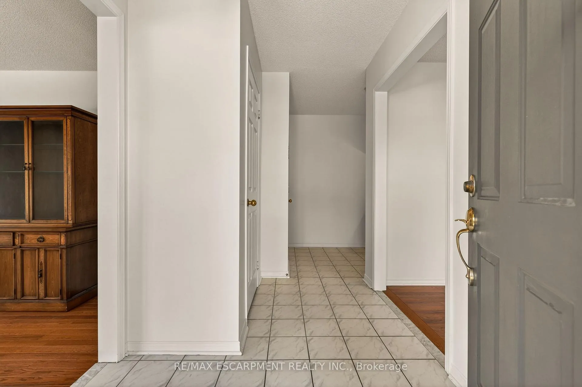 Photo 3 of Unit 19, 11 Pirie Drive, Hamilton, Dundas — HOMEH