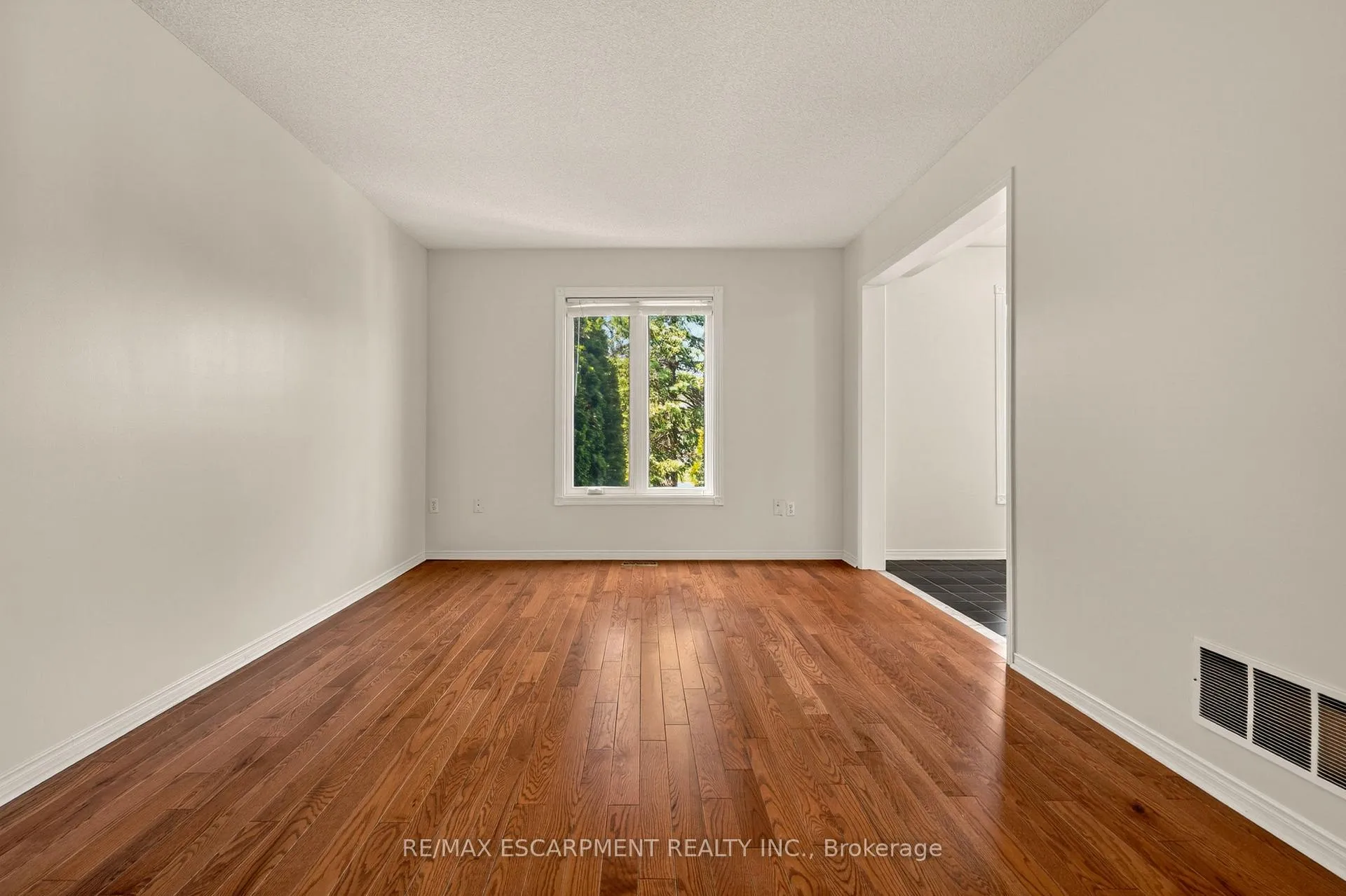 Photo 29 of Unit 19, 11 Pirie Drive, Hamilton, Dundas — HOMEH