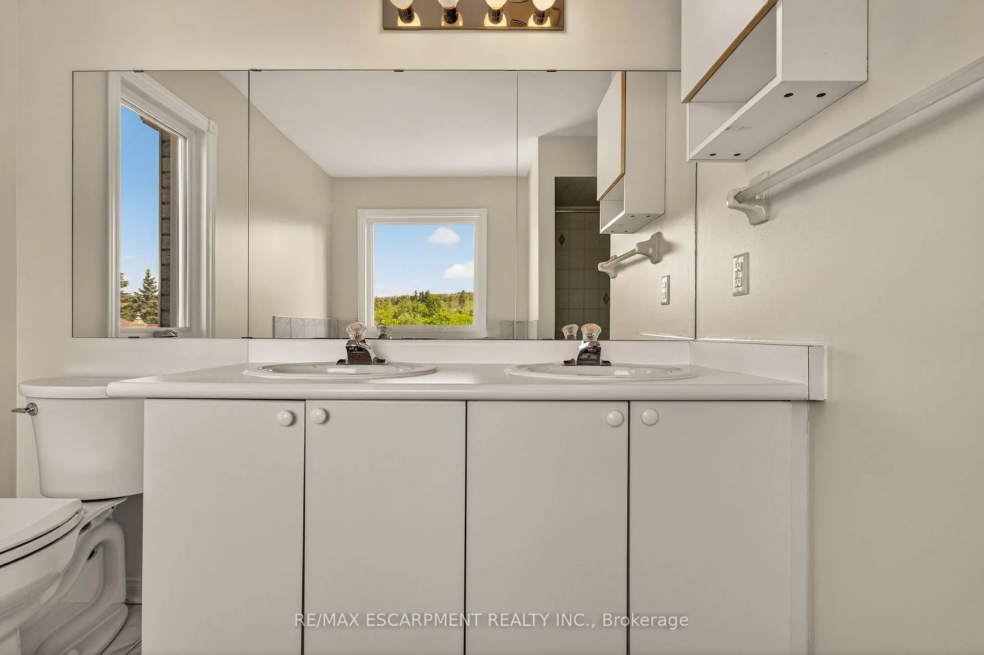 Photo 36 of Unit 19, 11 Pirie Drive, Hamilton, Dundas — HOMEH