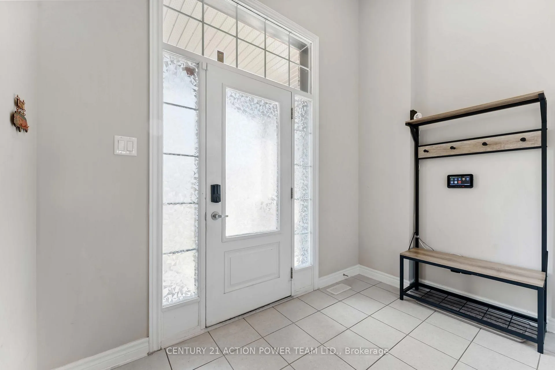 Photo 3 of 54 Malachigan Crescent, Ottawa, Avalon West — HOMEH