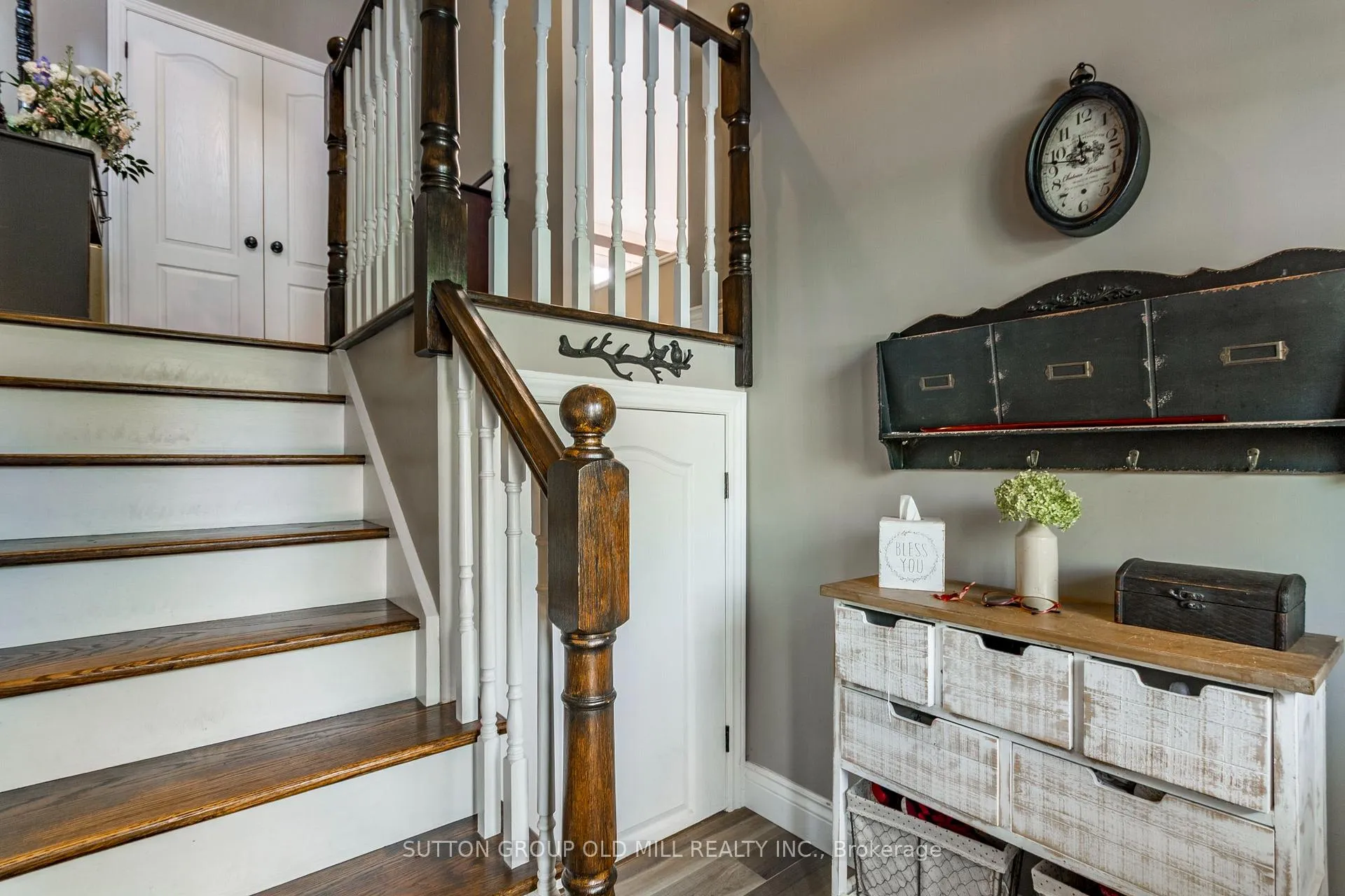 Photo 5 of 17 King Street, Caledon, Alton — HOMEH
