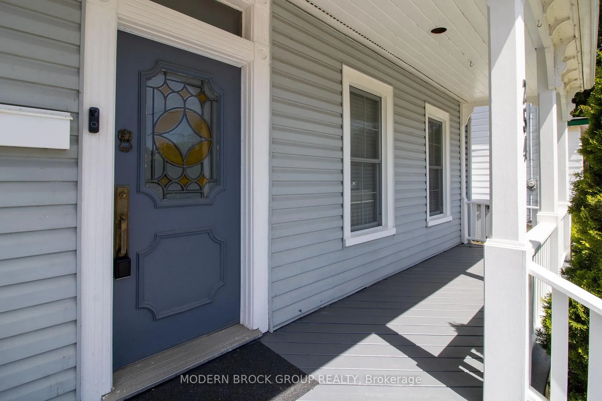 Photo 6 of 254 King Street E, Brockville — HOMEH