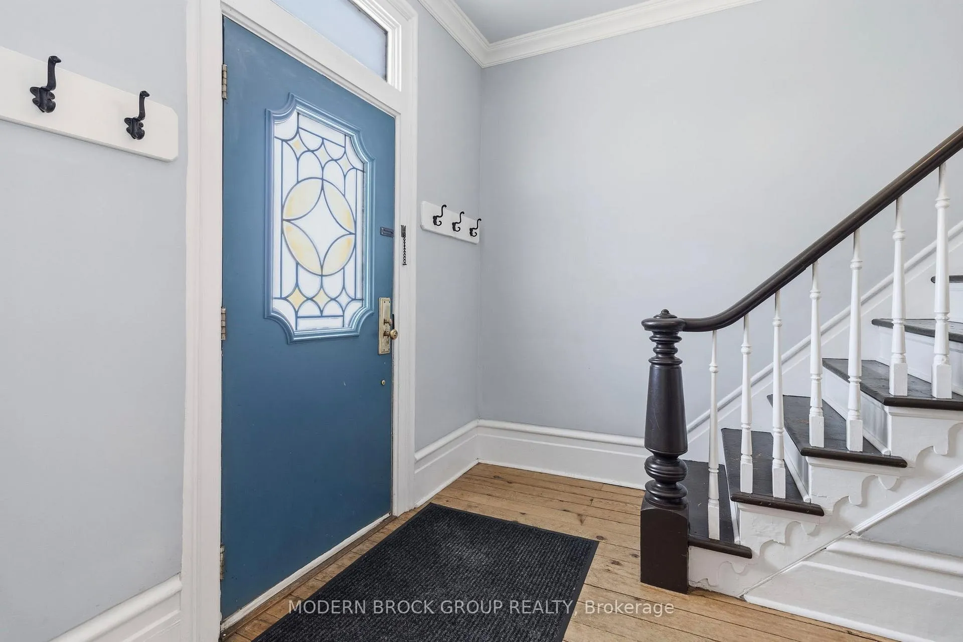 Photo 8 of 254 King Street E, Brockville — HOMEH