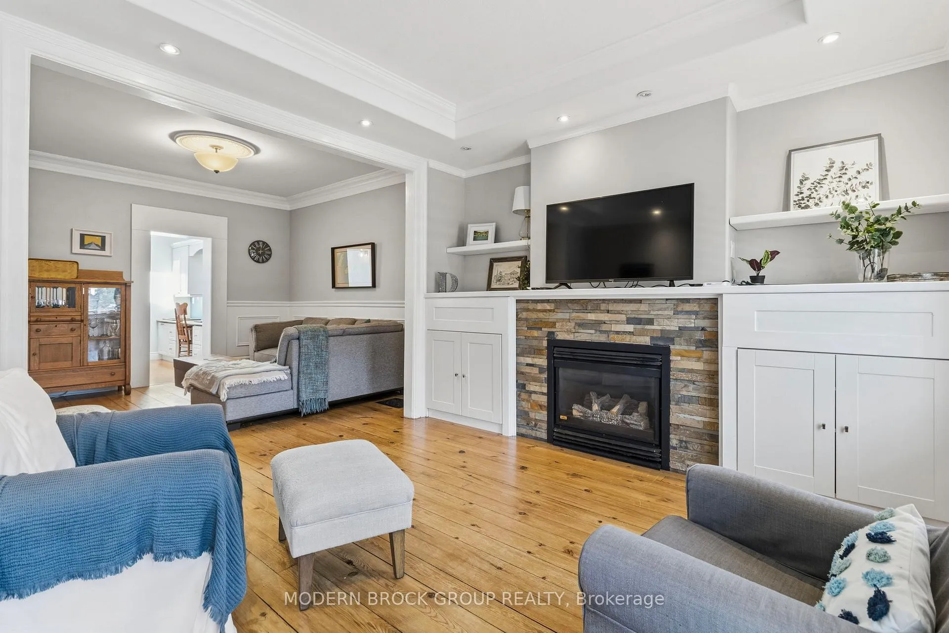 Photo 13 of 254 King Street E, Brockville — HOMEH