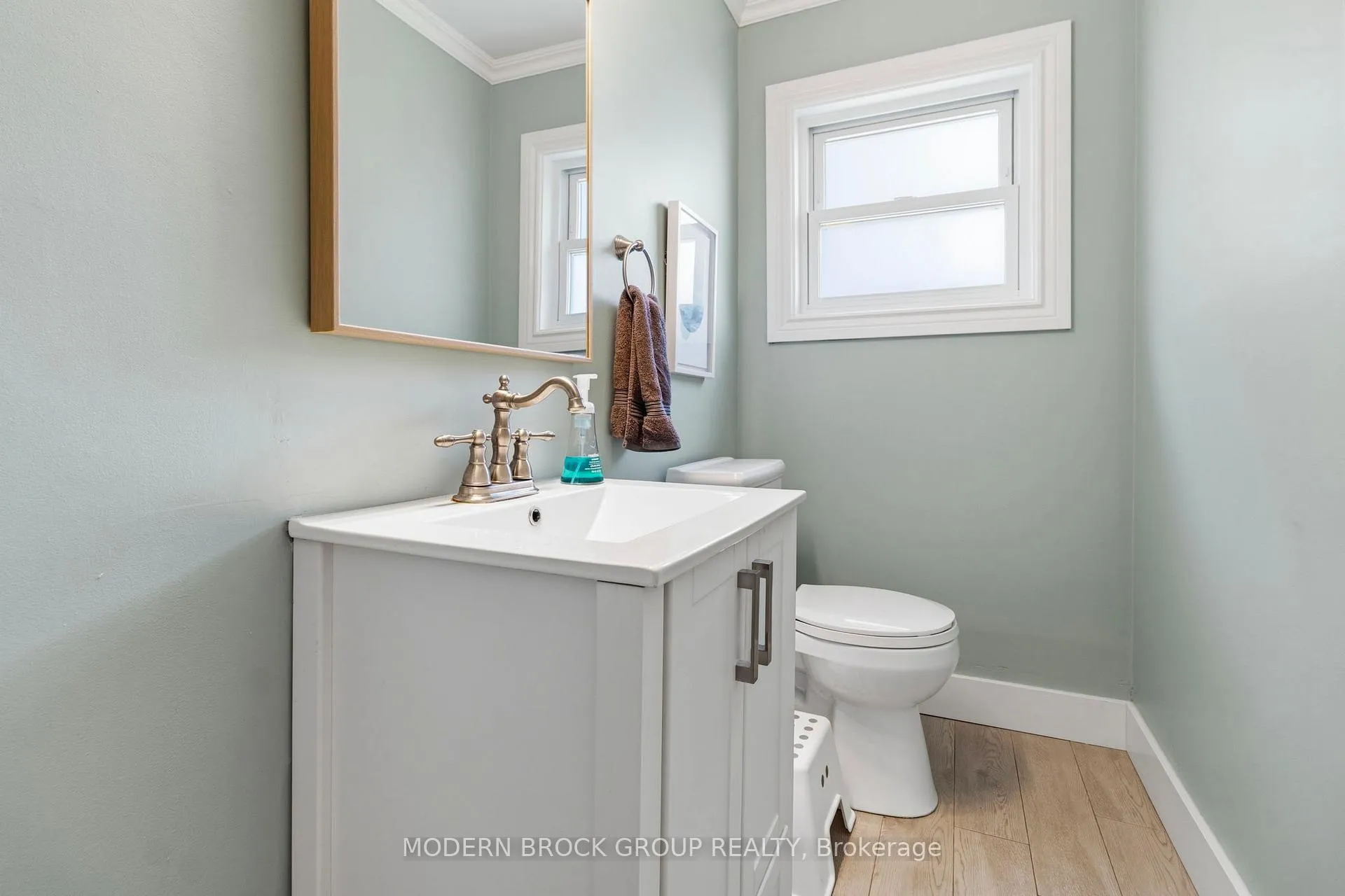 Photo 31 of 254 King Street E, Brockville — HOMEH