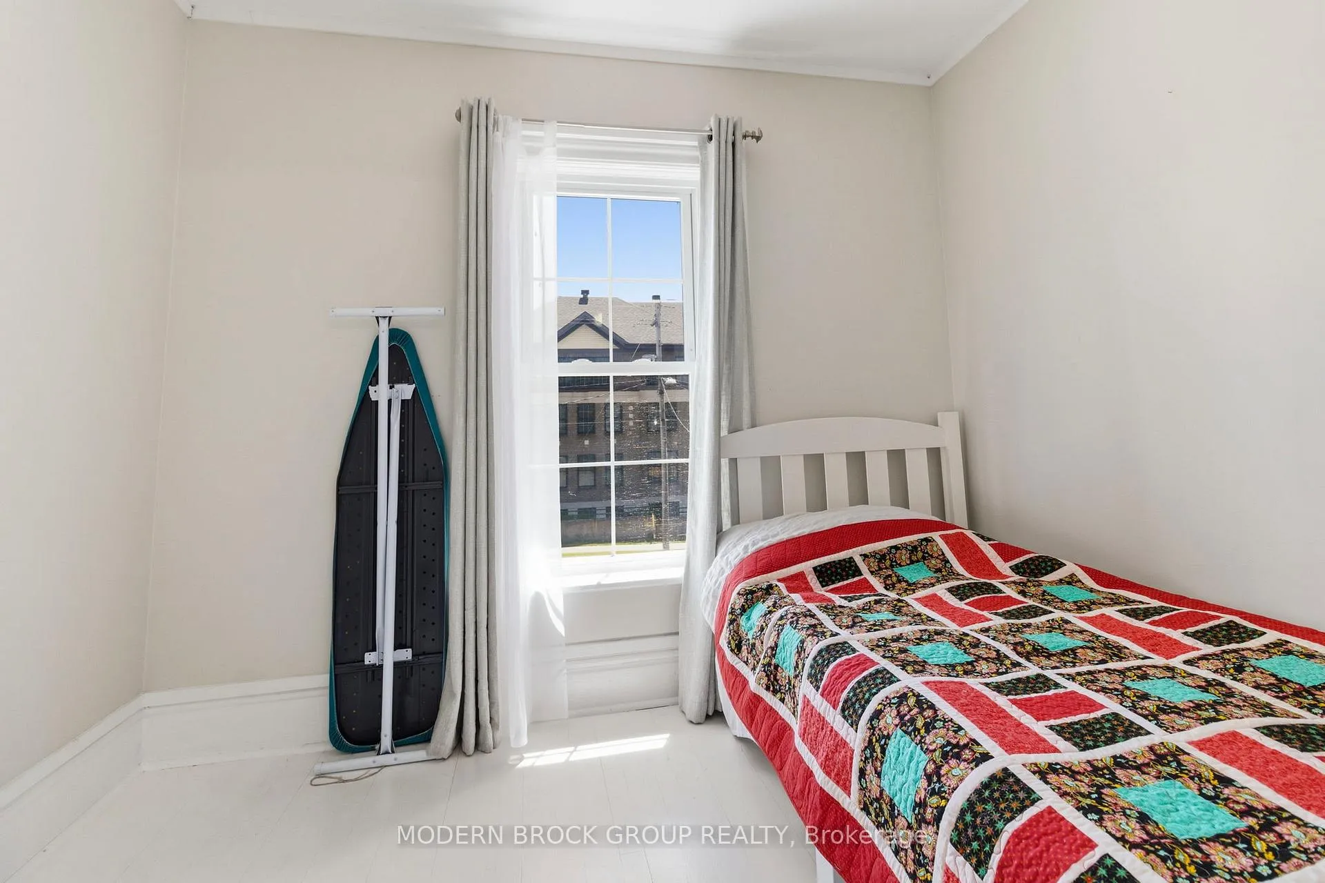 Photo 40 of 254 King Street E, Brockville — HOMEH