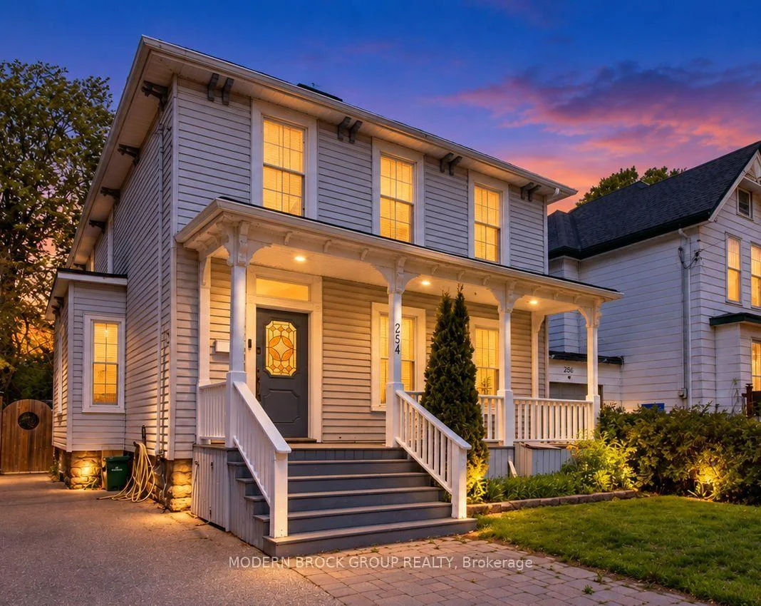 Photo of 254 King Street E